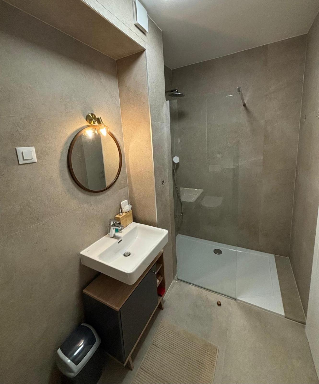 Leni Arena Zagreb Apartment מראה חיצוני תמונה